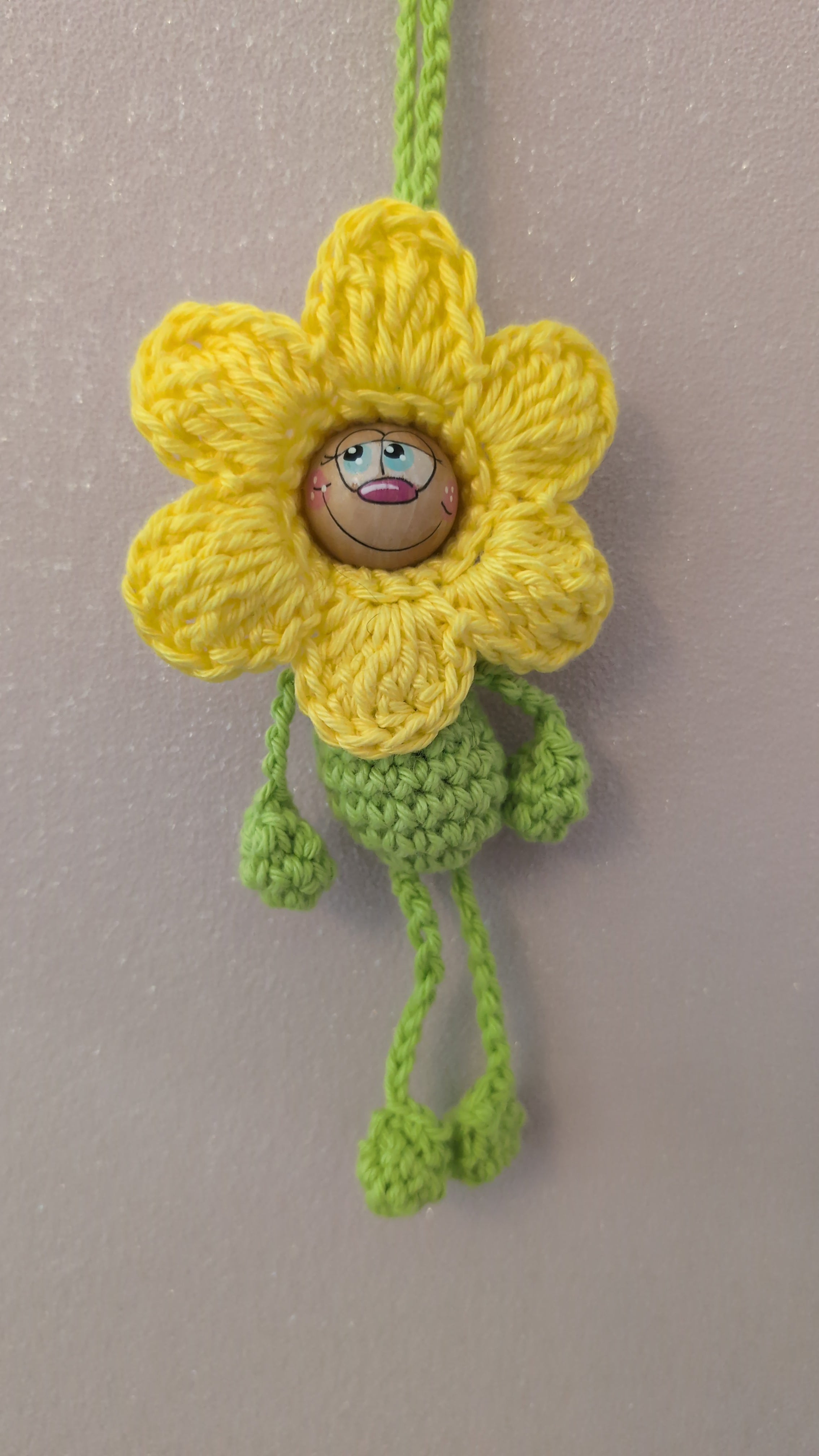 Blumenanhänger gehäkelt