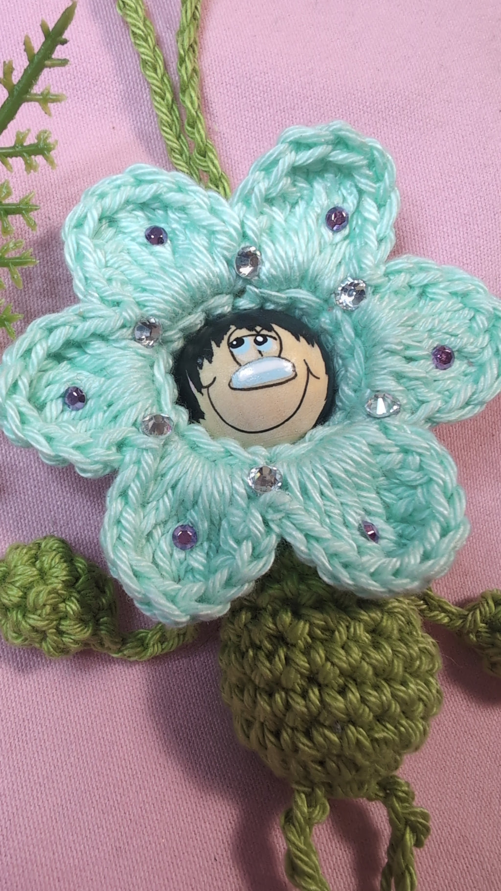 Blumenanhänger gehäkelt