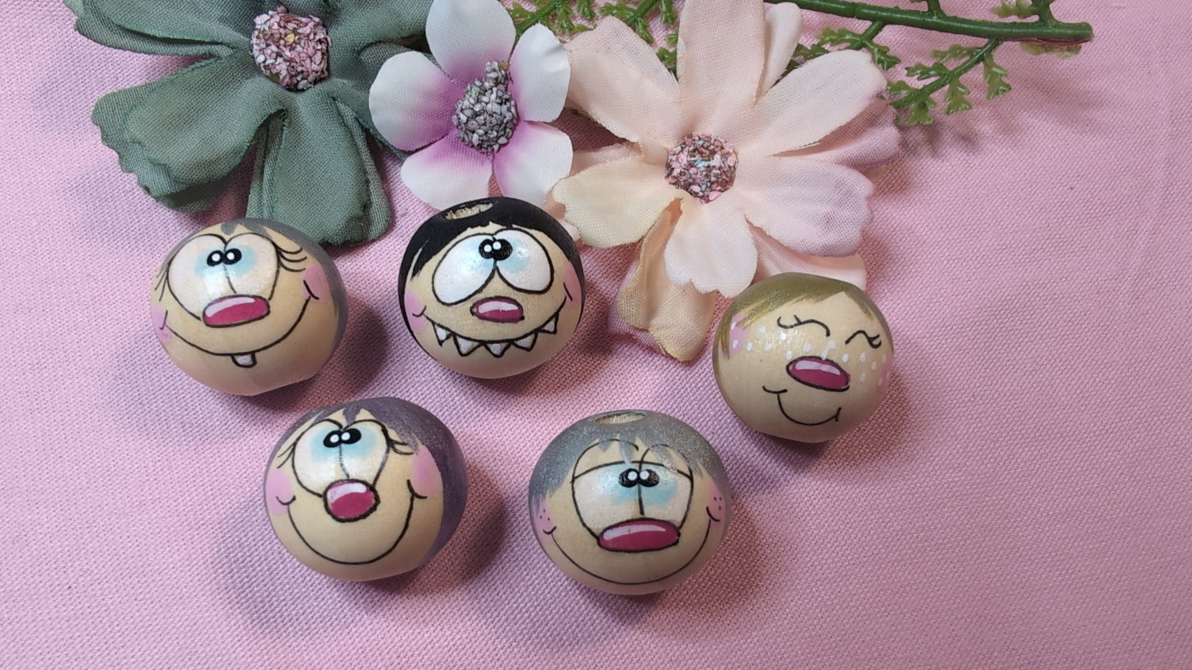Handbemalte Holzperlen